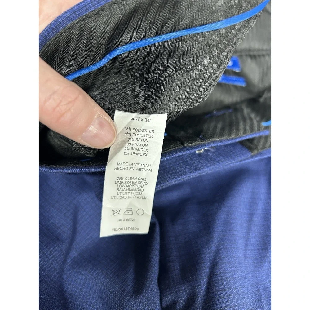 Vince Camuto Slim Fit  Blue Herringbone 2-Piece Suit 46L/36W 34L 2-Btn